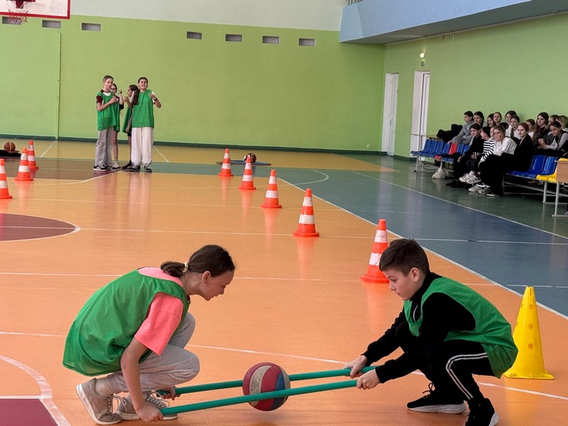 Все бегут, бегут