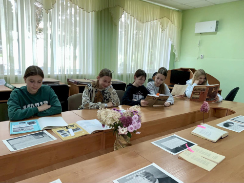 Литературно-музыкальная гостиная «Романтика романса»