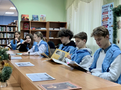 Литературный час «Поэзии чарующие строки»