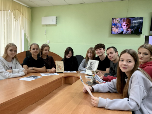 Литературный час «Знакомый Ваш Сергей Есенин» 