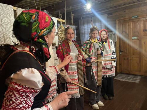 Фольклорный праздник «Моя земля родная… Ты песнею звучишь в душе» Фольклорный праздник «Моя земля родная… Ты песнею звучишь в душе»