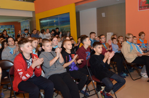 Презентация Дворца детского творчества Презентация Дворца детского творчества