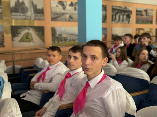 Просмотр и обсуждение фильма «Пять дней»